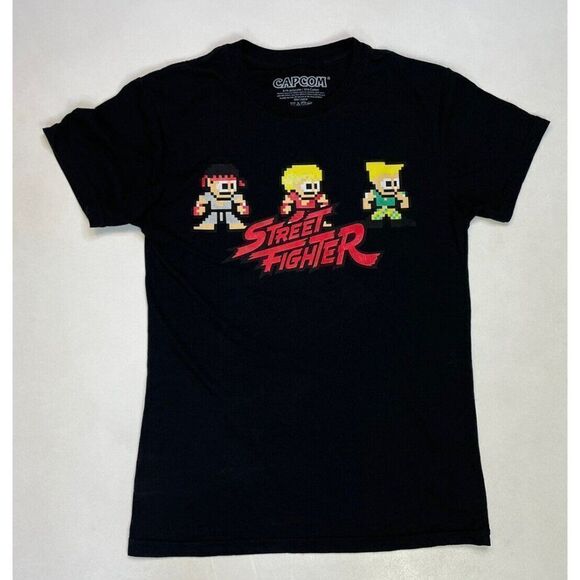 Street Fighter Graphic T-shirt Women Small Black Short Sleeve - Picture 1 of 6